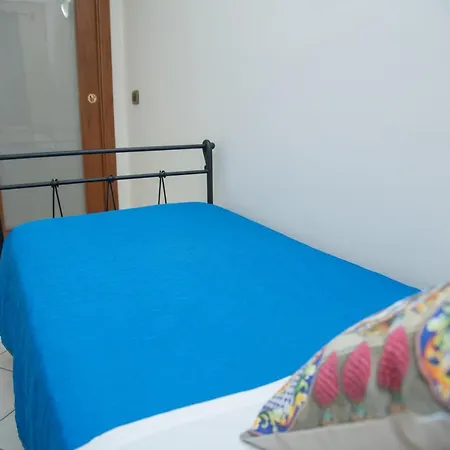 Vicolo Iv B&B