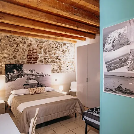Vicolo Iv B&B